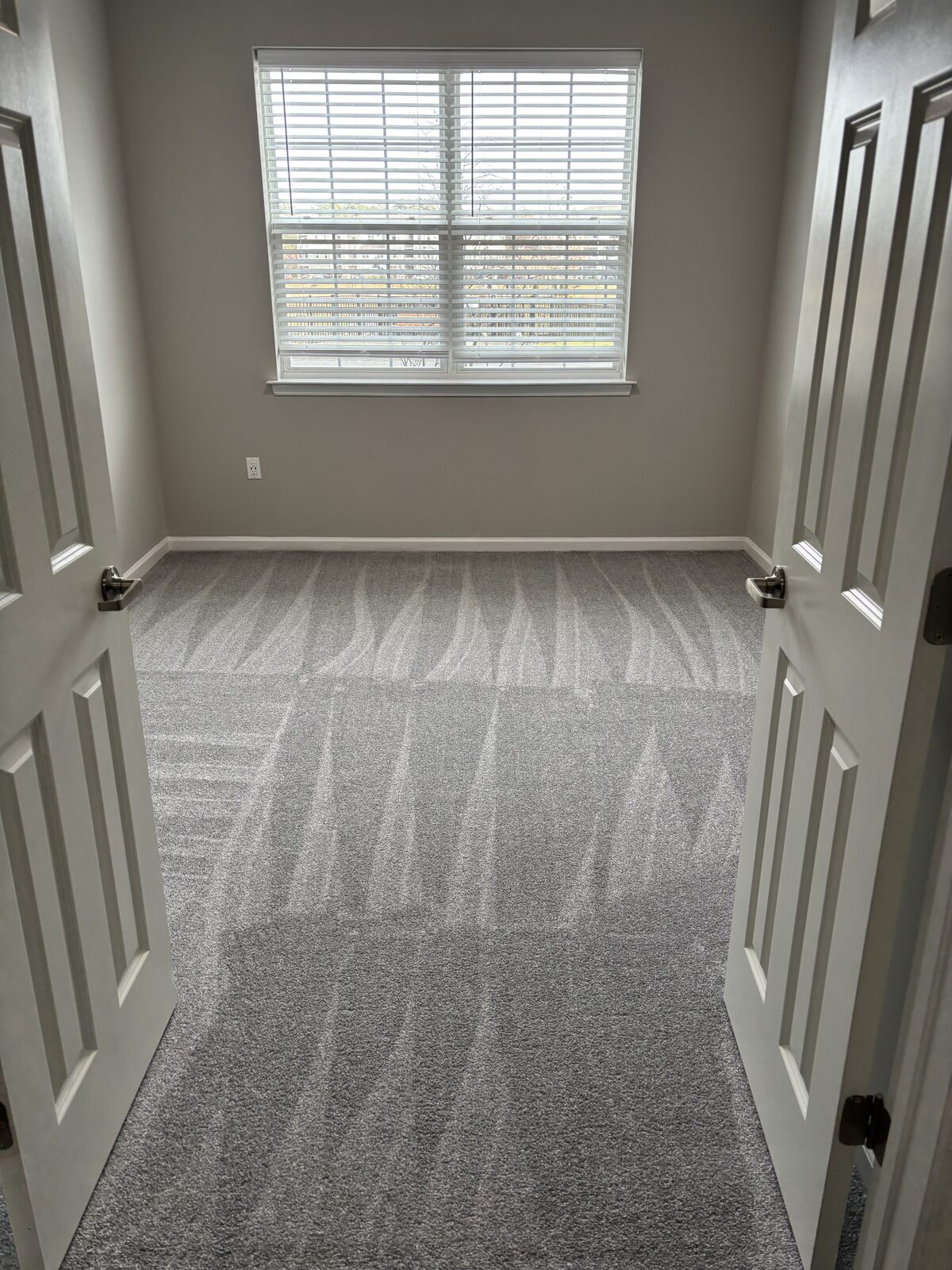 Bedroom carpet fresh vacuum